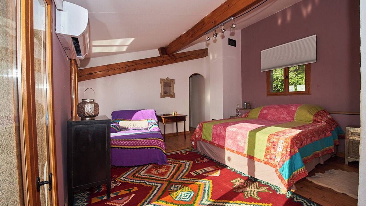 Caixas Other | MAS PYRENEES ORIENTALES NEAR MONT CANIGOU
