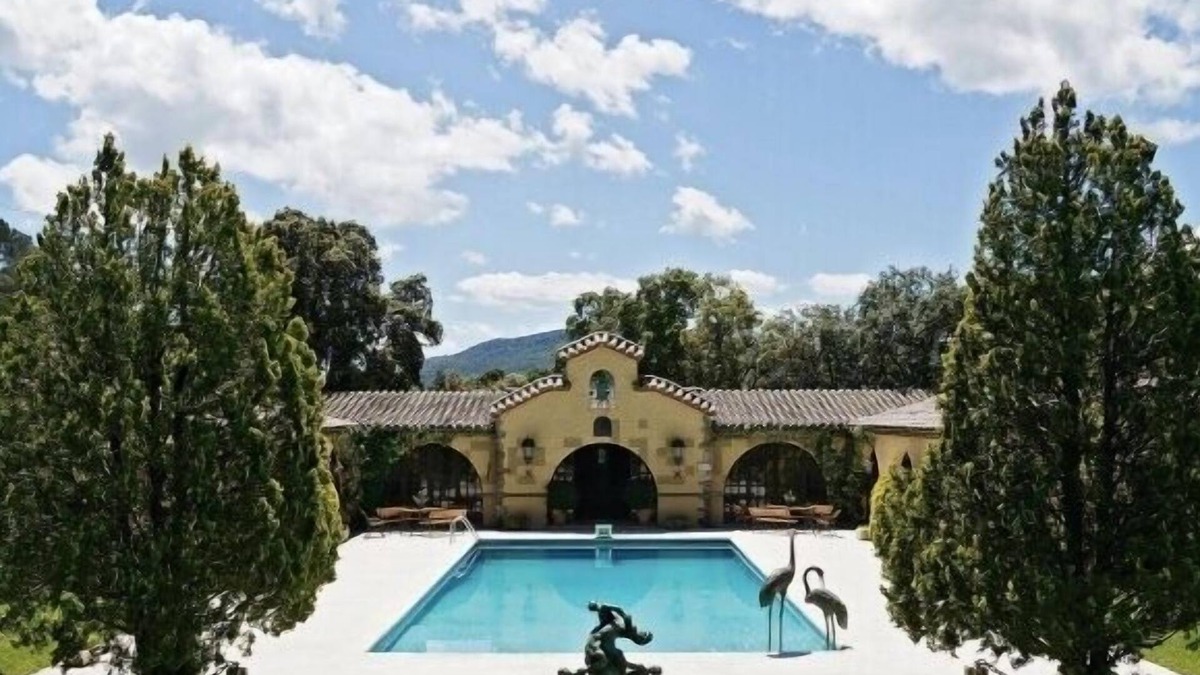 Darnius House | Masia Mimosa