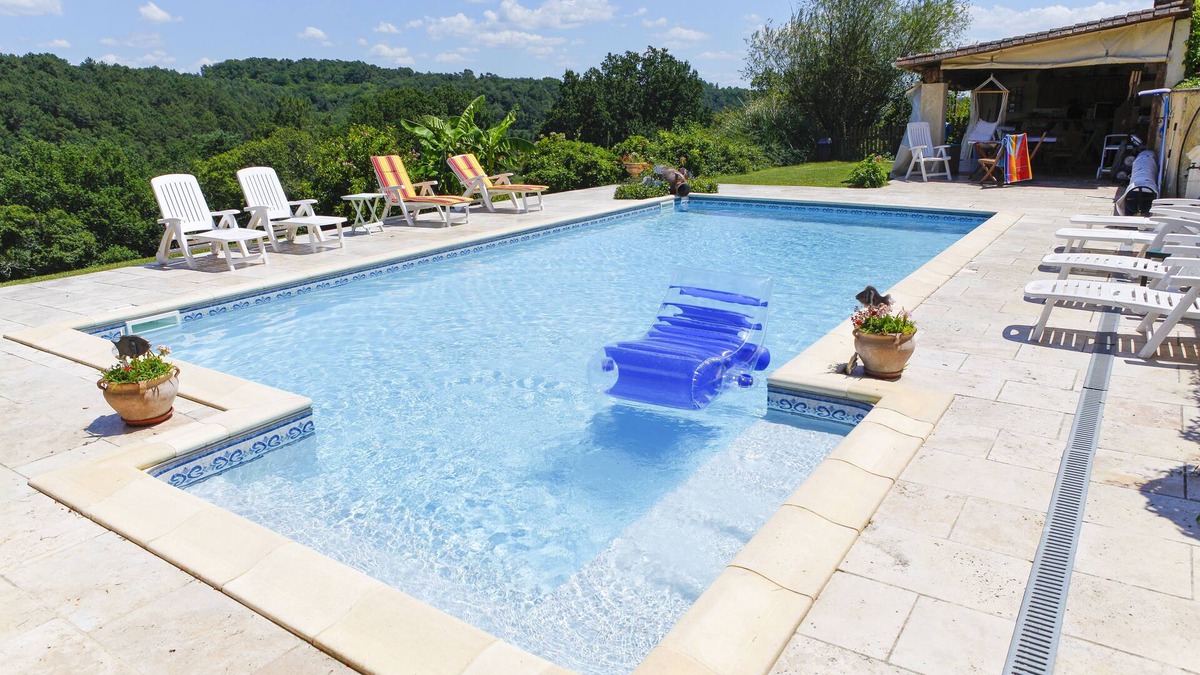 Thenon Cottage | MASKALI, gite l Ethnique, heated swimming pool open view