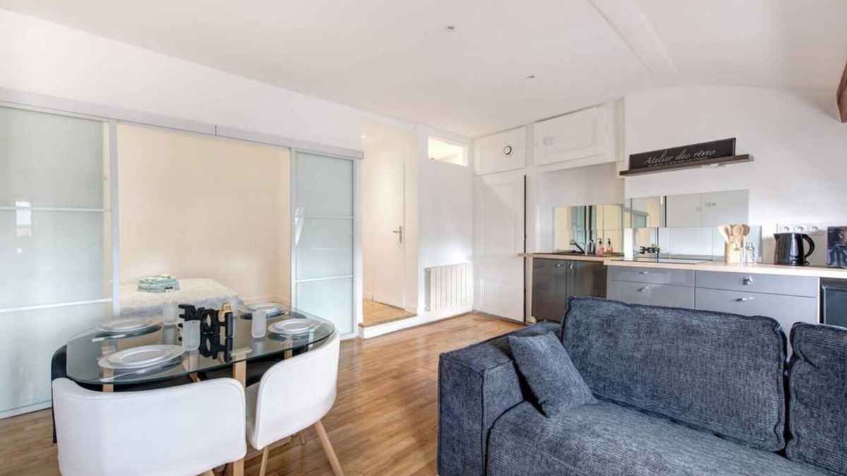 6th Arrondissement Apartment | Masséna's cabin