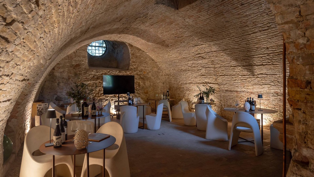 Historic Centre House | Massimago Wine Tower