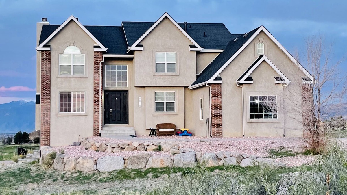 Colorado Springs House | Massive Spacious House with Views, Adventure and Location