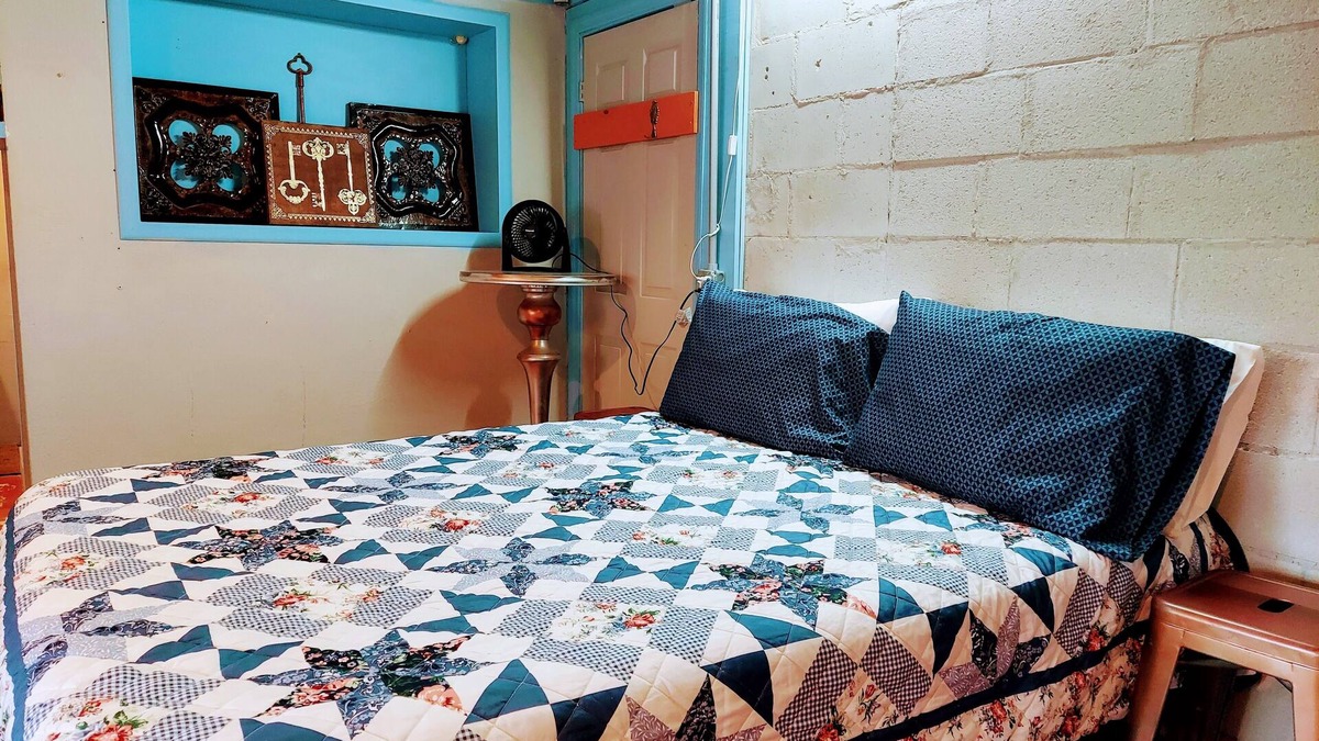 Melbourne Apartment | MASTER Studio apt. nearby Melbourne Beach & Downtown