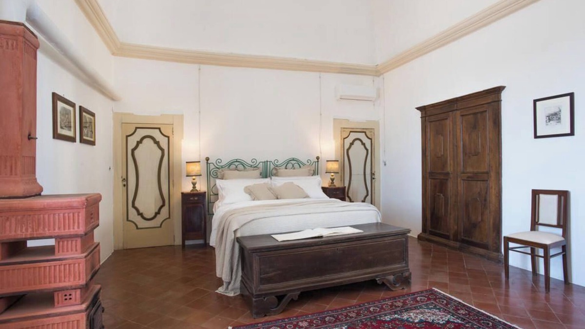 Casamassella Apartment | Master Suite with access to park and pool