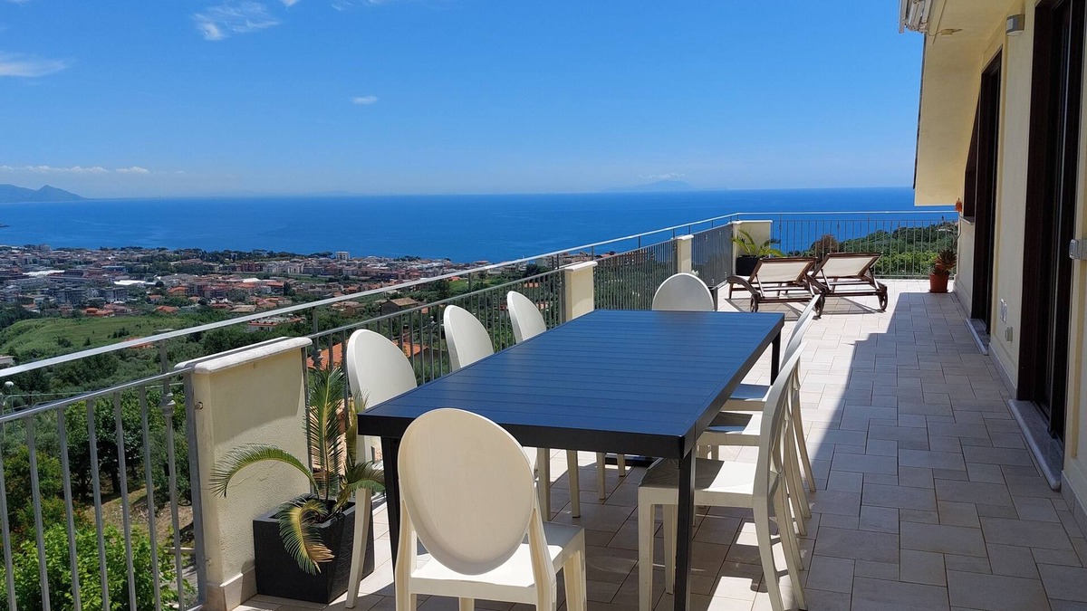 Formia Apartment | Matisse Maison duplex apartment sea view Formia-Gaeta