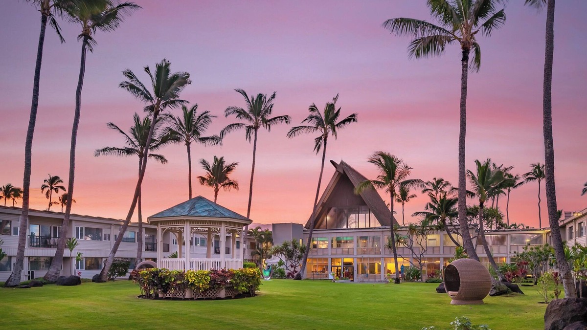 Kahului Hotel | Maui Beach Hotel