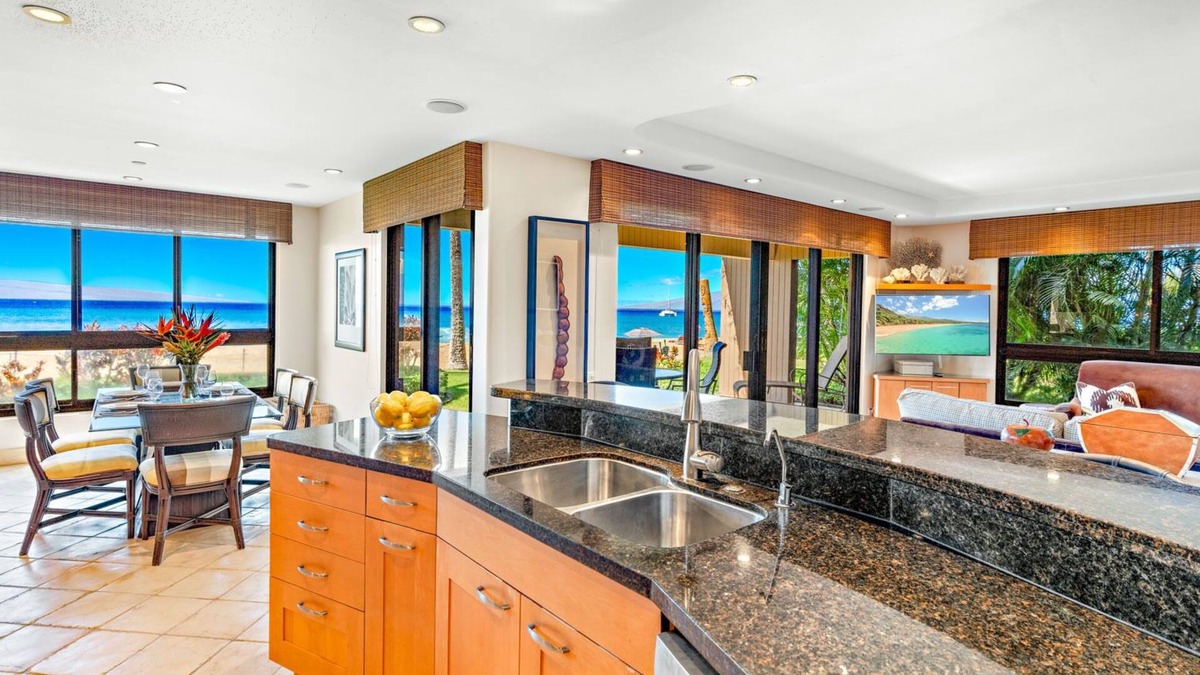 Kaanapali Condo | Maui Resort Rentals: Kaanapali Ali'i – Oceanfront Ground Floor + Yard Area, 4 Total Bedrooms+DEN, Sleeps 14