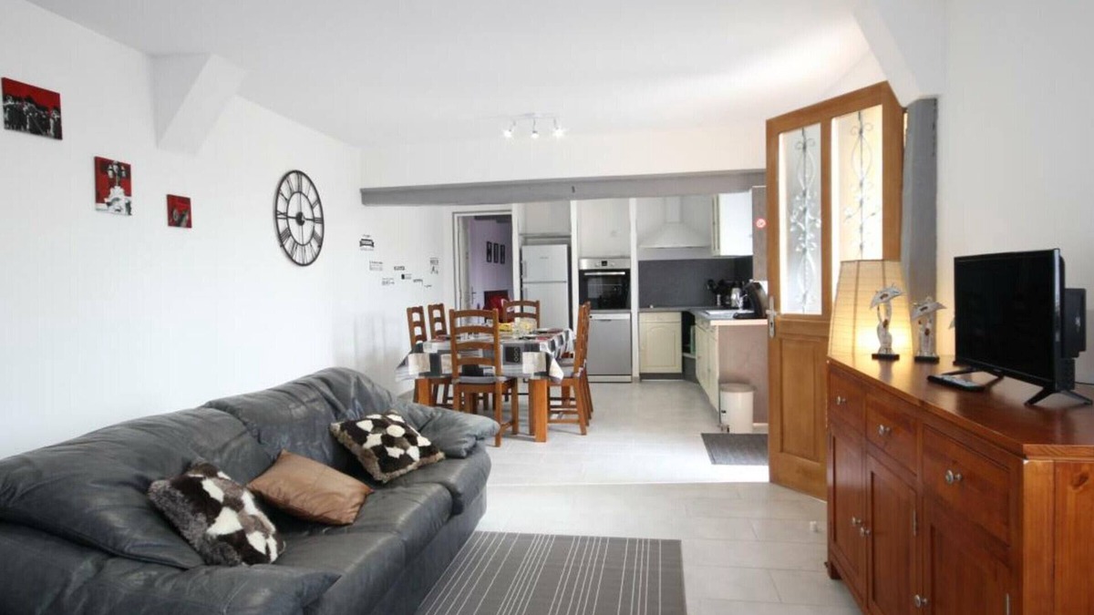 Mauquenchy House | Mauquenchy Inn, 2 bedrooms, sleeps 4