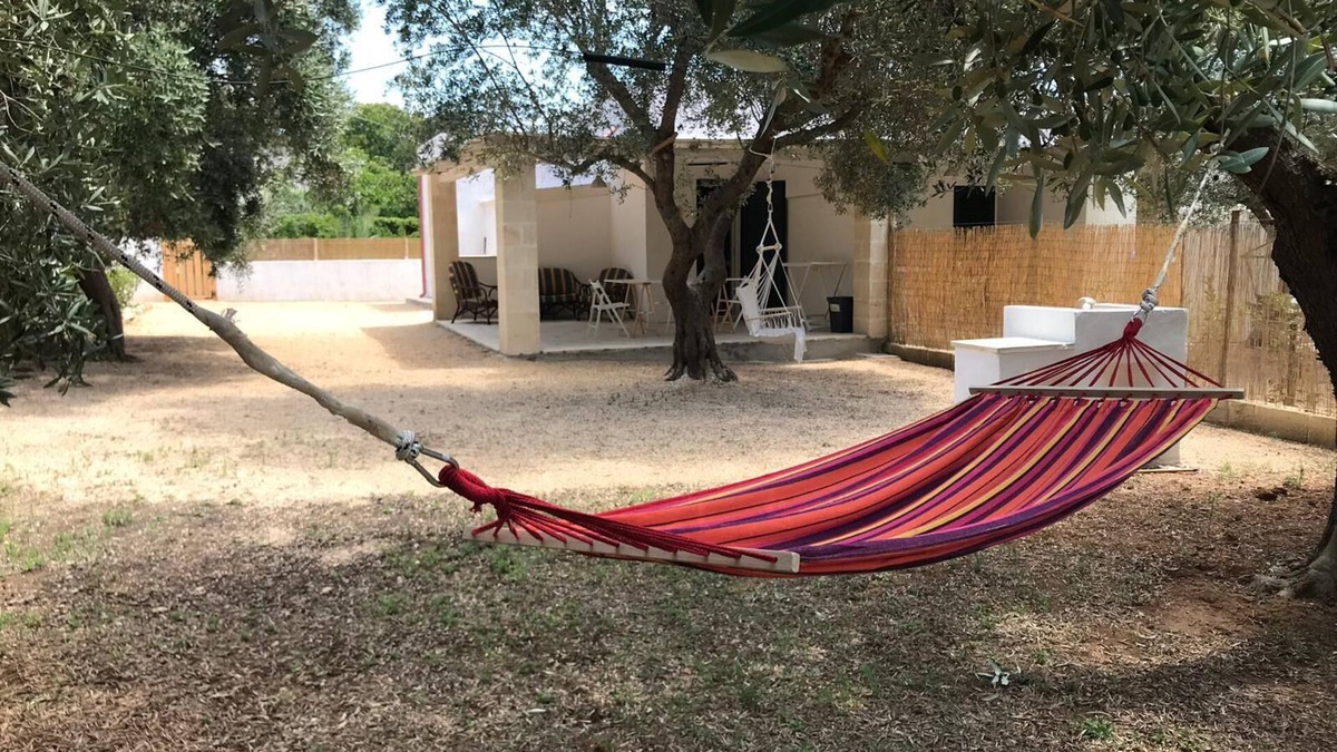 Maruggio House | "Maviglia" villa with large garden