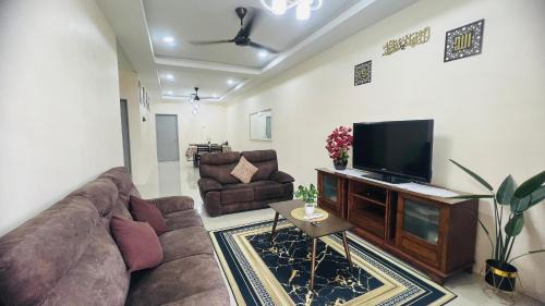 Maran District House | Mawar Homestay Jengka