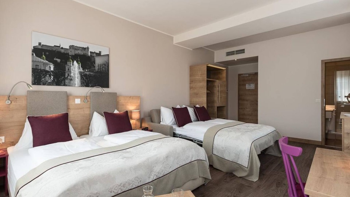 Maxglan House | MAX70 Suite Balcony - HOTEL max70