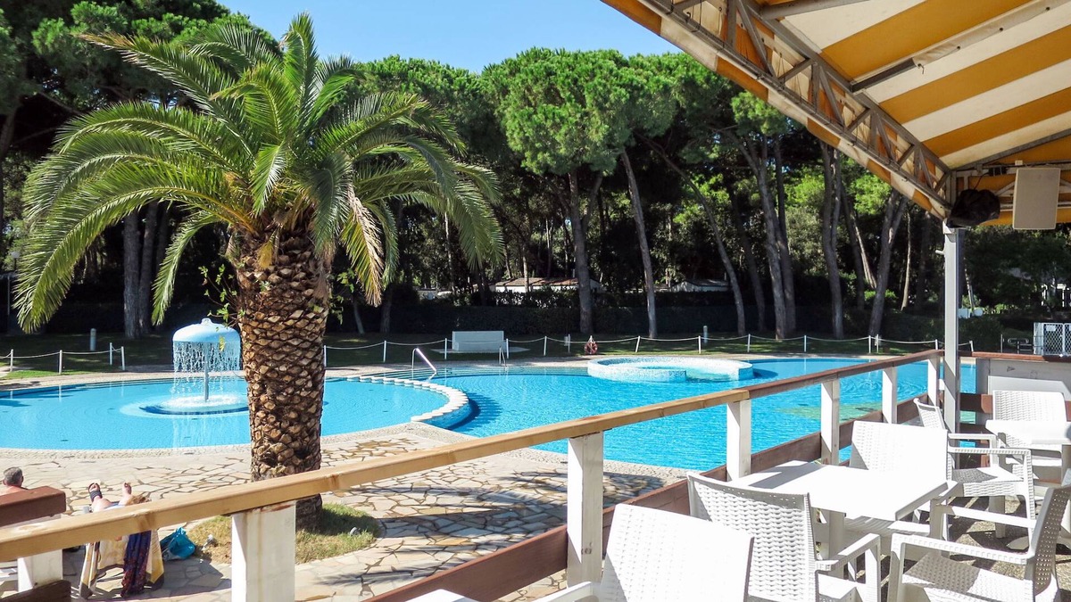 Baia Domizia House | Maxi Caravan Escale by Interhome