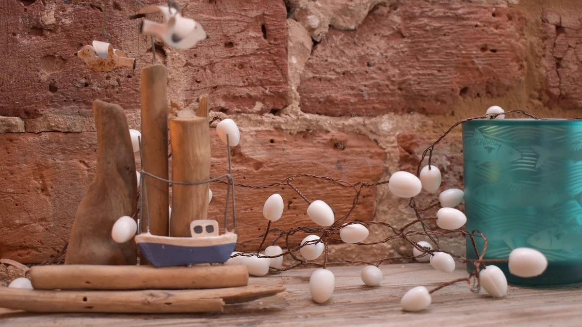 Rye Harbour Cottage | May's House, only 5 minutes from Rye Harbour Nature Reserve & dog friendly