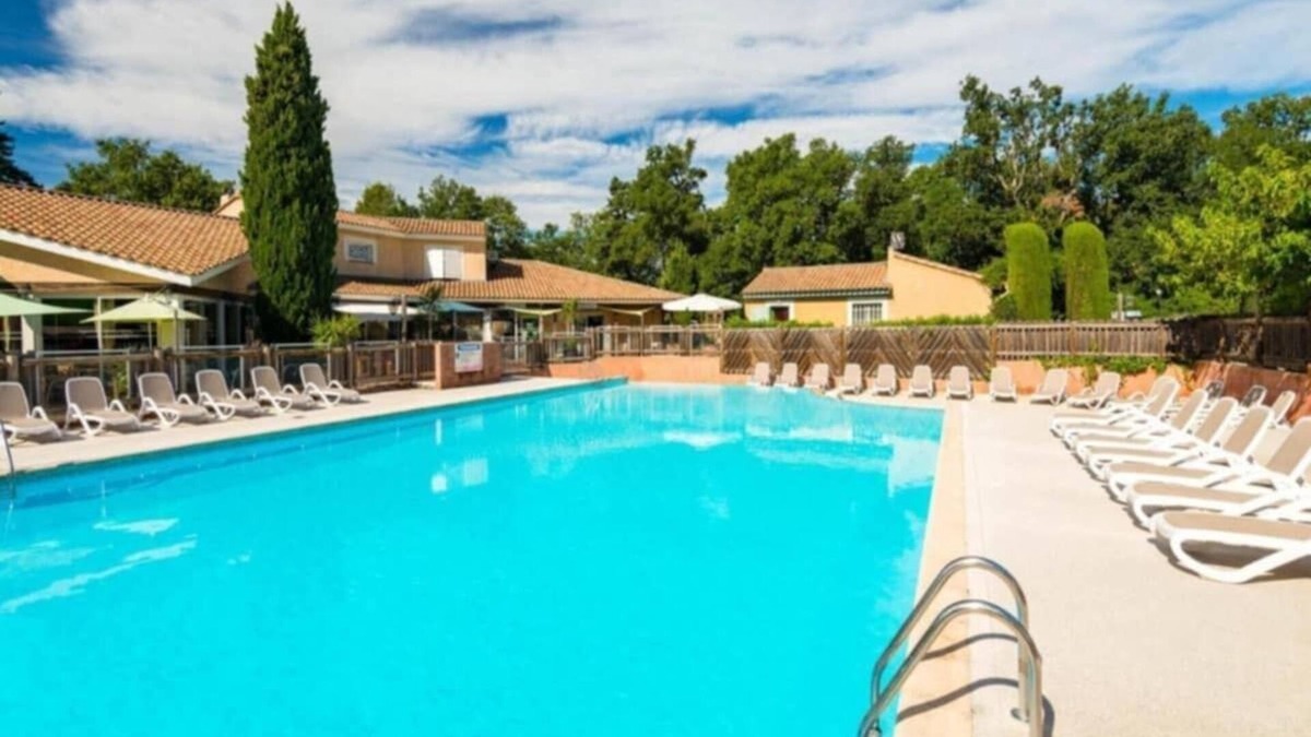 Gaujac House | Mazet Provençal air-conditioned swimming pool parking 5 pers
