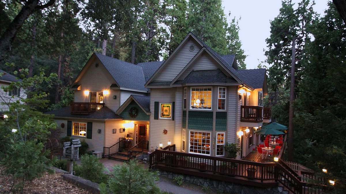 Twain Harte Bed & Breakfast | McCaffrey House B&B Inn