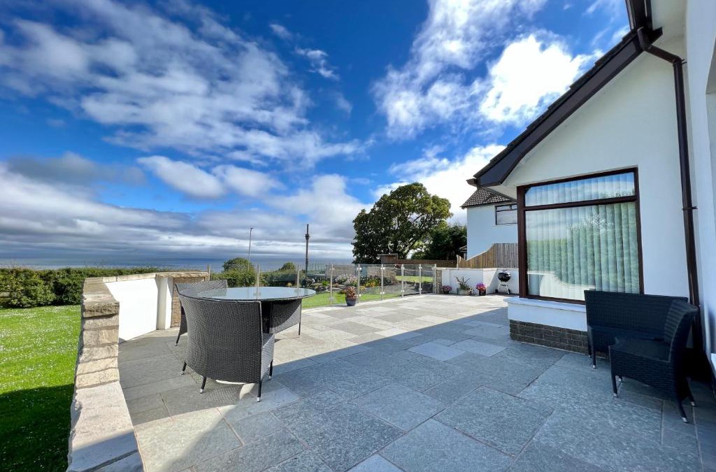 Larne House | McCareys Loanen Holiday Home