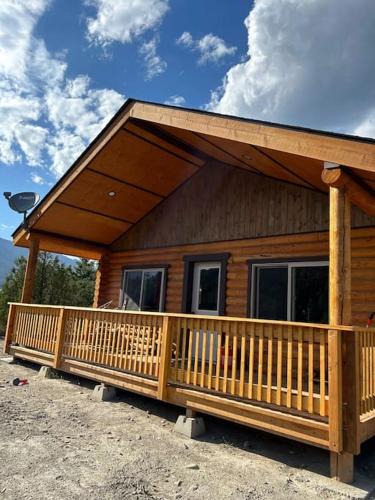 Gardiner House | McDonald Cabin #1 next to YNP