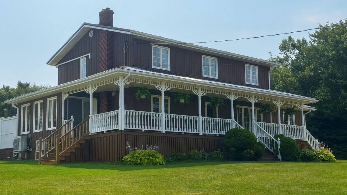 Mayfield House | McGregor House - Minutes to beaches and multiple golf courses!