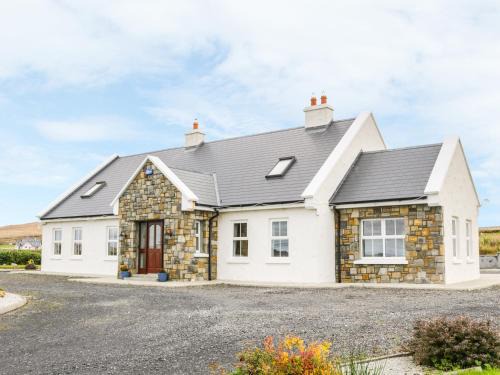 Carrowmore House | McGuire's Cottage