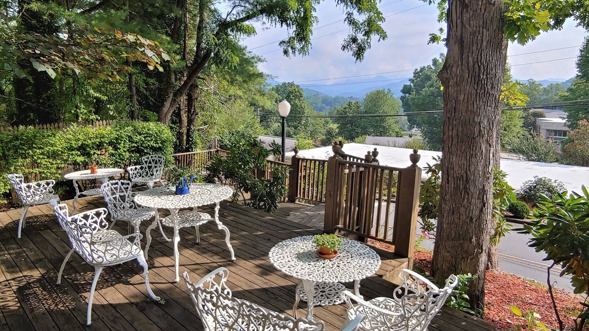 Bryson City Cabin | McKinley Edwards Inn