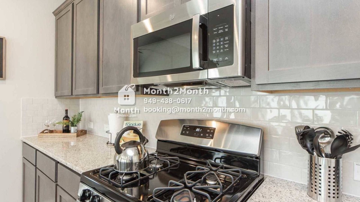 Sienna Plantation House | Meadow Trail Manor #41357