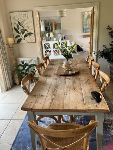 Stamford House | Meadow View - Entire 3 Bed House Near Stamford