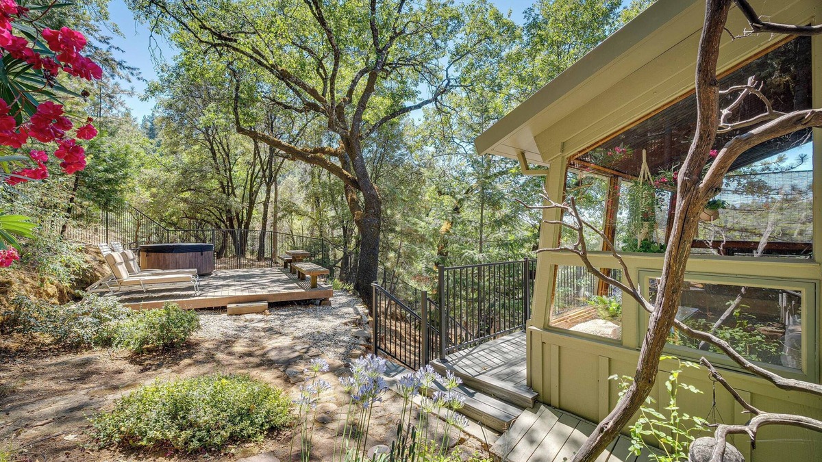 Auburn House | Meadow Vista Mountain Escape w/River Views!