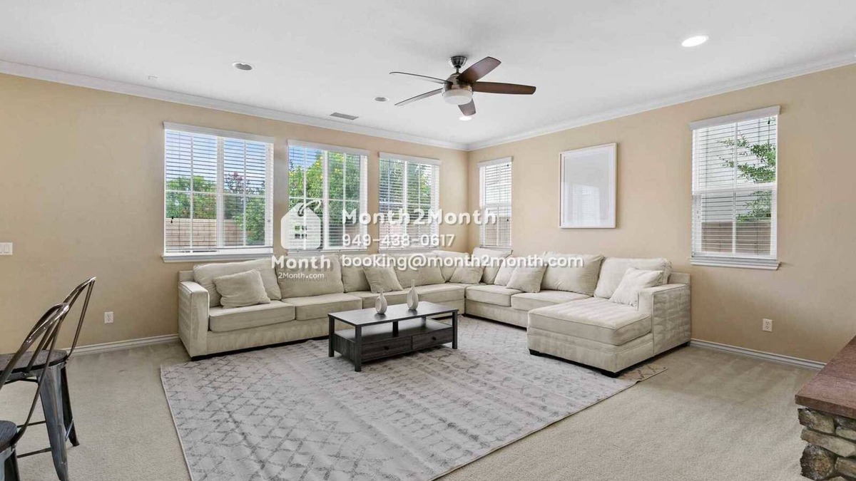 Eastvale House | Meadowbrook Retreat #40809