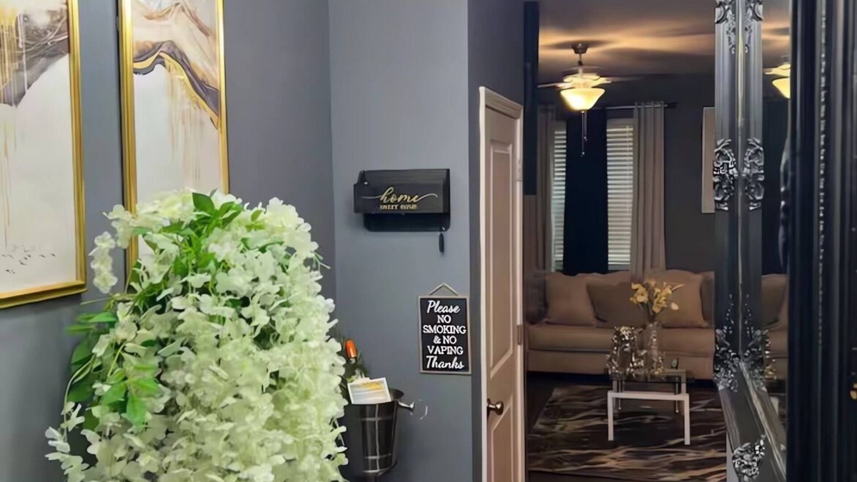 Greenbriar Hotel | Meadowstone Luxe Stay - 5star Comfort