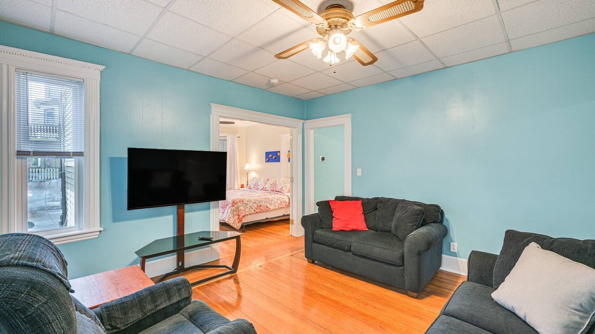South Medford Apartment | Medford Apartment Rental, 5 Mi to Downtown Boston