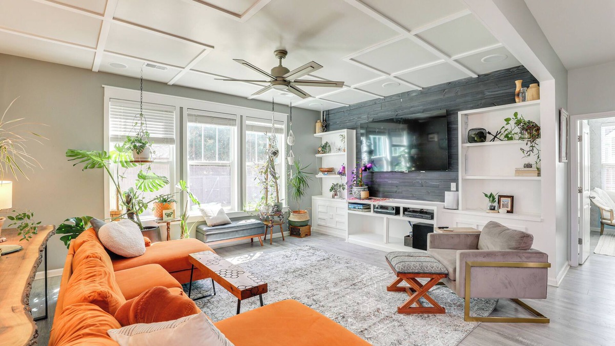 Moncks Corner House | Media Room & Yard: Modern Moncks Corner Home