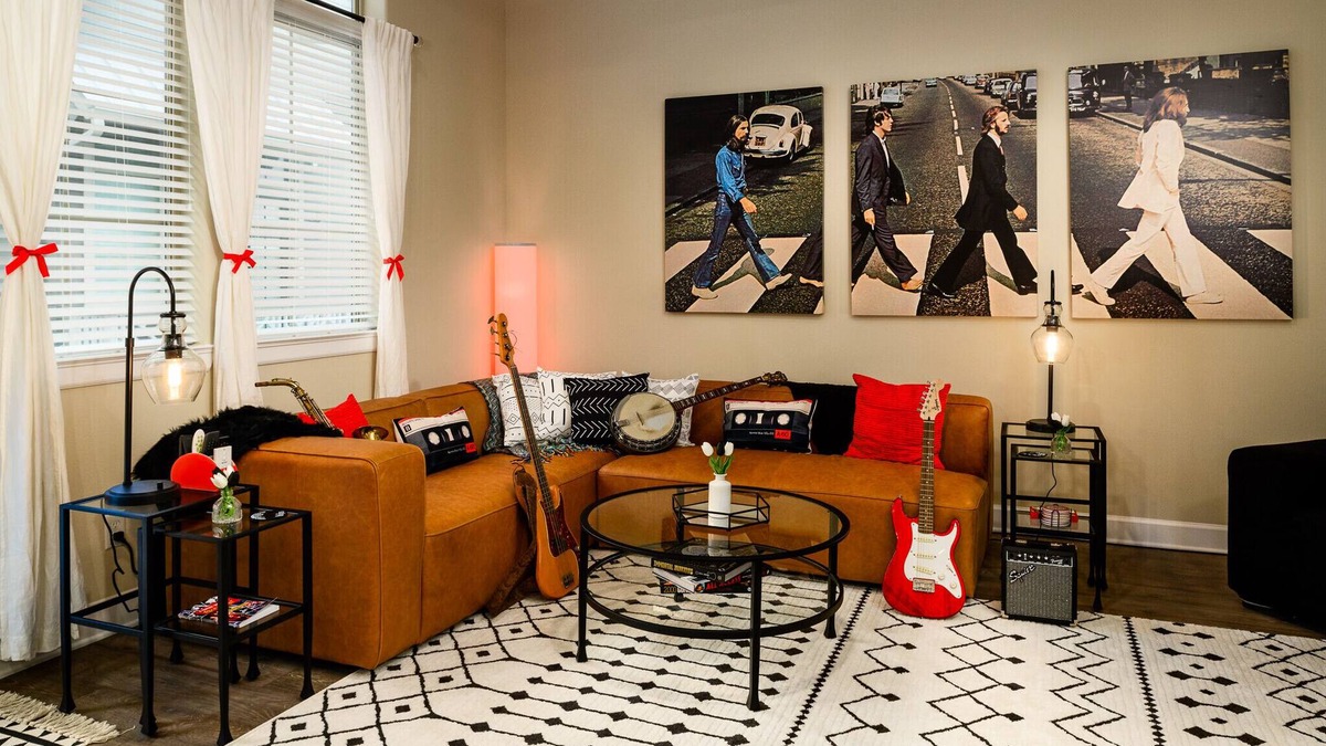 South Main House | Medical Center & NRG Stadium Rock-N-Roll