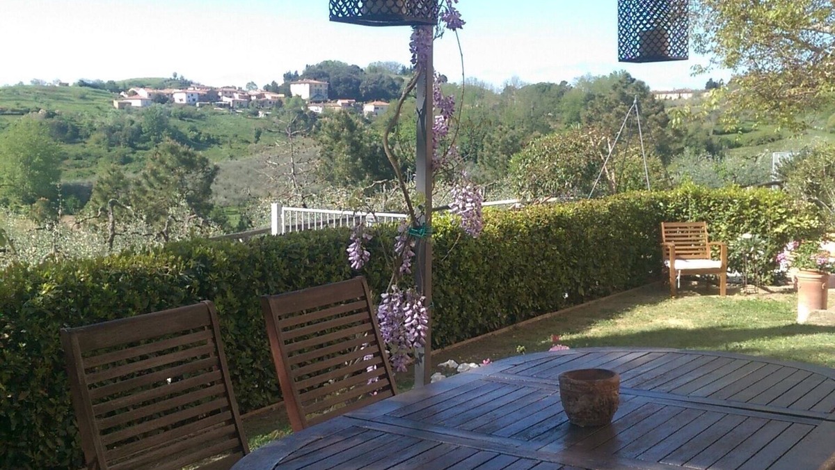 Lari Apartment | Medieval Farmhouse Offers Spectacular Views Over Classic Tuscan Valley