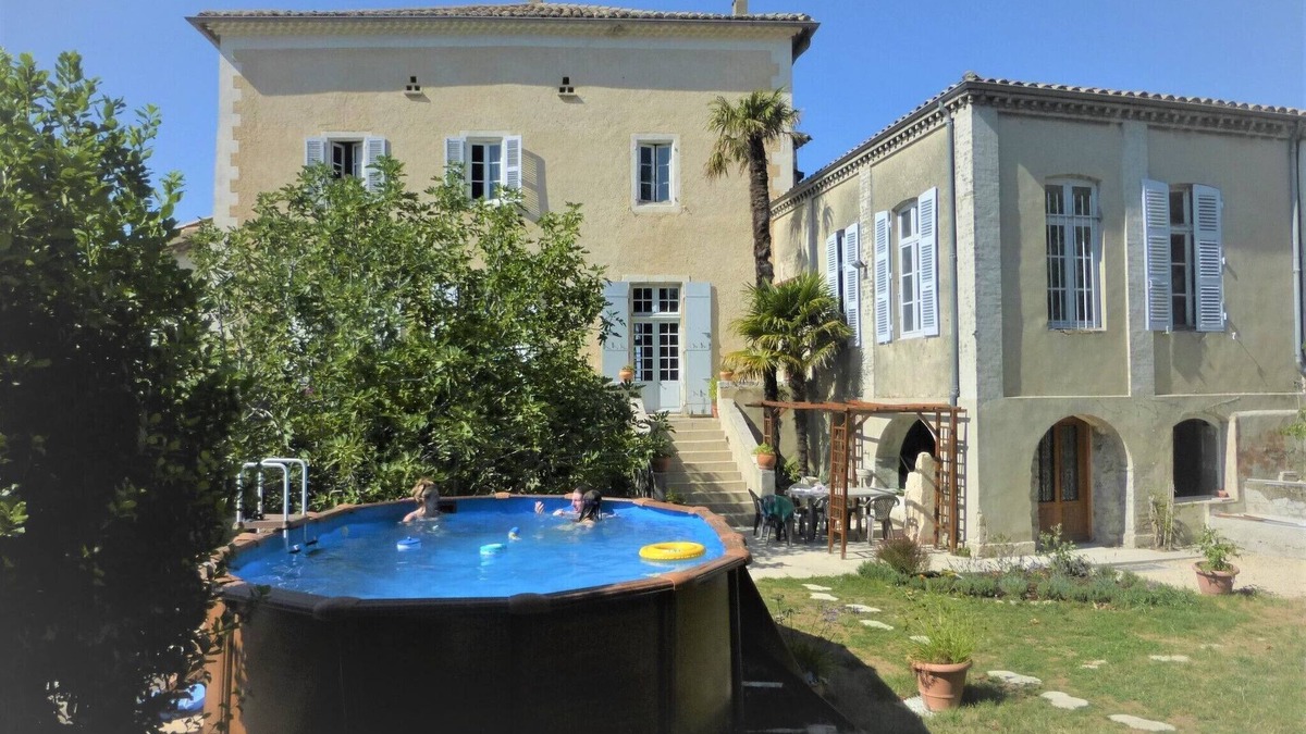 Viviers House | Medieval house, terrace in the sun, shady enclosed garden, swimming pool