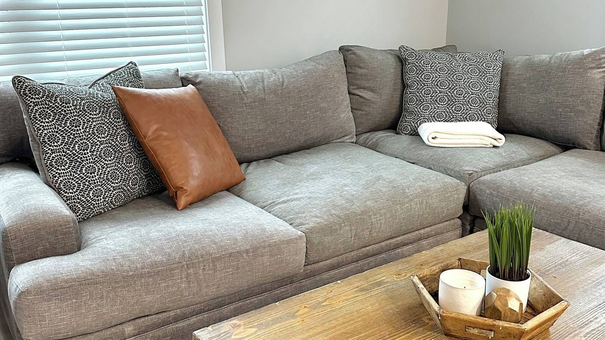 Medina House | Medina Square Retreat - Spacious 4 bdrm home walking distance to the square