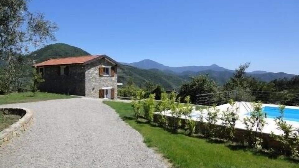 Pigna Villa | Mediterranean holidays