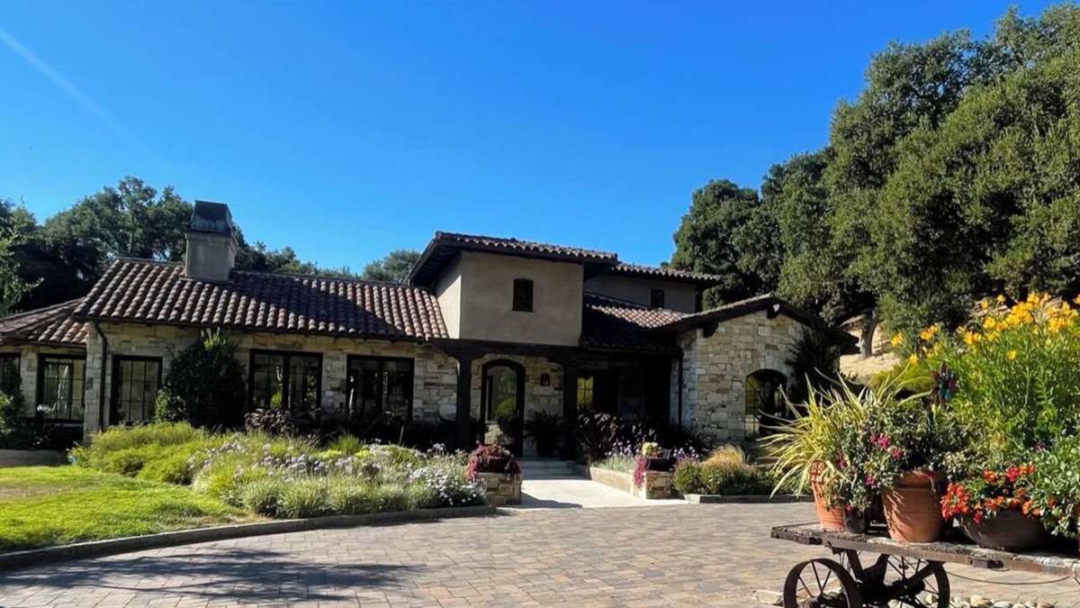 Carmel Valley House | Mediterranean Lovely Courtyard & Pool. 5-bedroom home in Sunny Carmel Valley