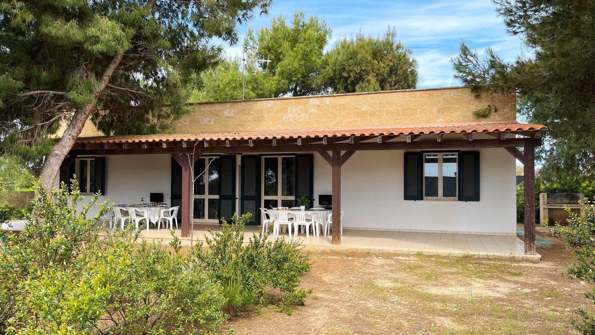 Capilungo House | Mediterranean Villa in Capilungo – Steps from the Sea, Surrounded by Nature