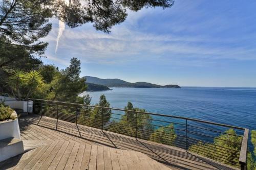 Le Pradet House | Mediterranean Villa With Sea View In Bormes