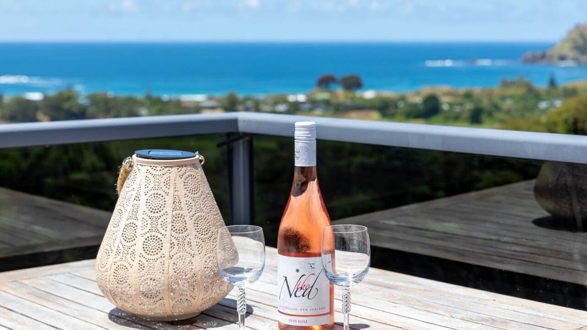 Tryphena House | Medland Magic-enjoy privacy, views and the beach