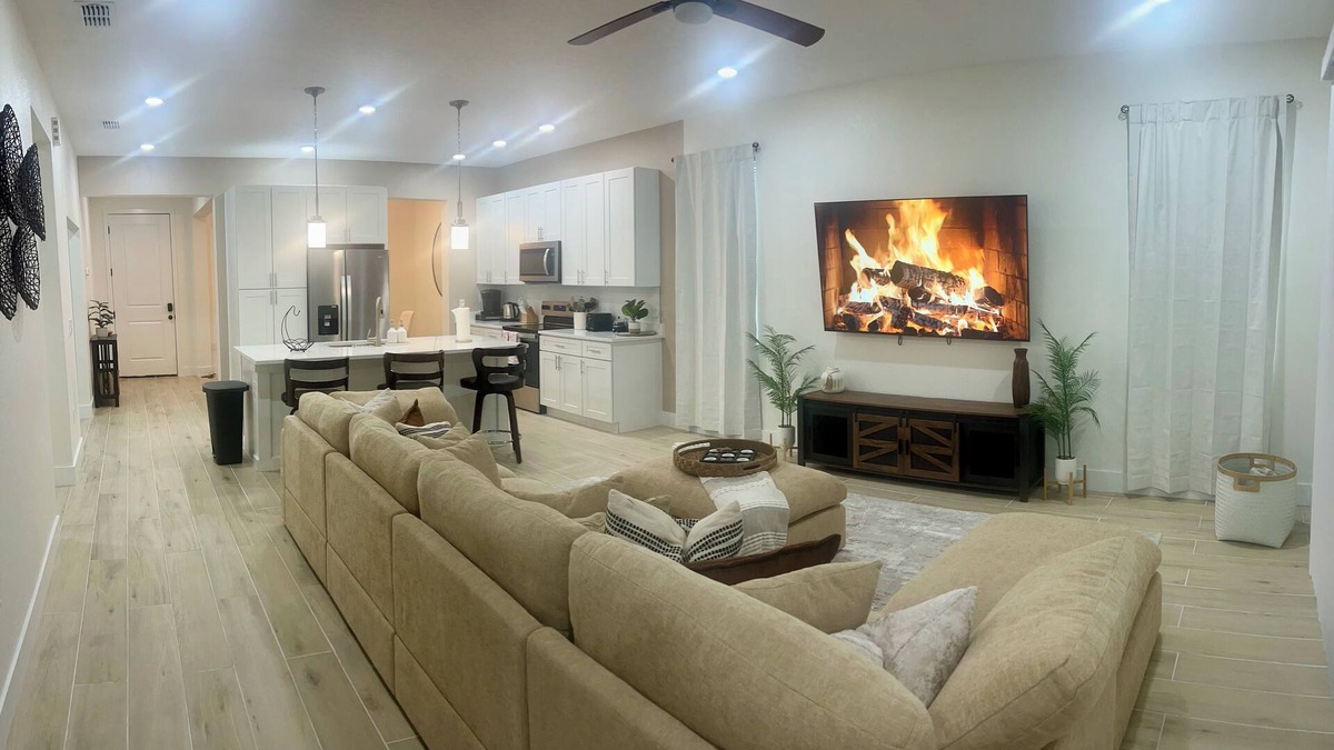 Northwest Orlando House | Meet. Play. Stay. Relax & Play in Orlando