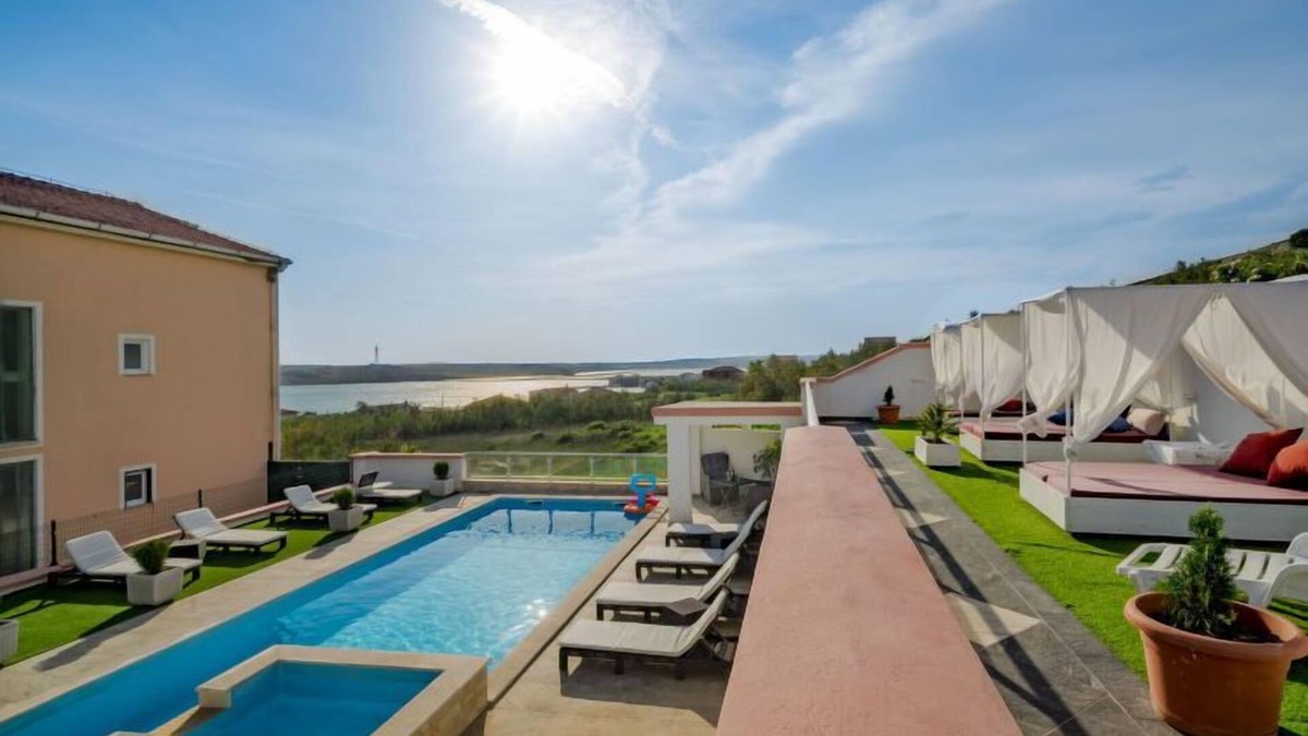 Dinjiska House | Melandura by Interhome