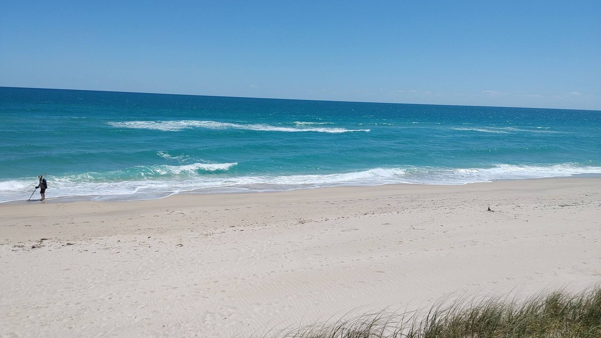 Melbourne Beach House | Melbourne Beach Townhouse on oceanfront 1.2 acre property