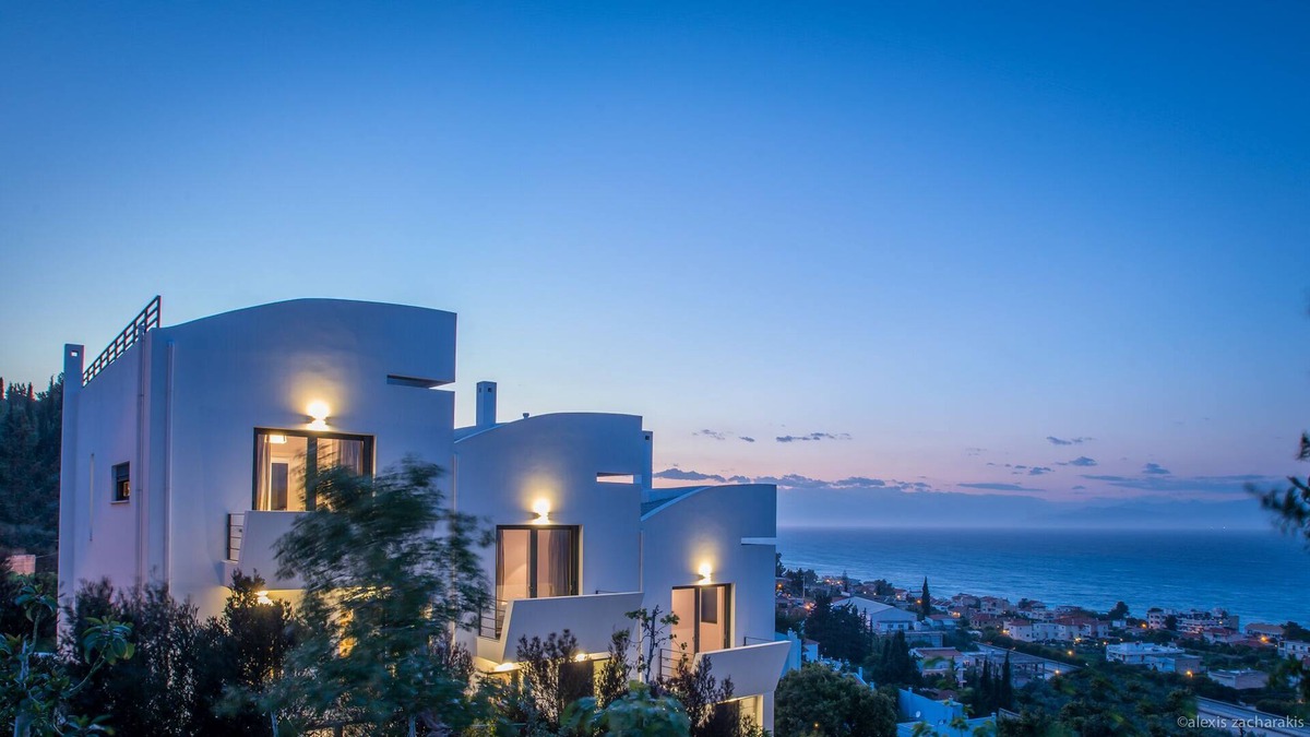 Melissi Villa | Melissi Villas 2 - Three Bedroom Clif Edge Villa with Magnificent Sea View