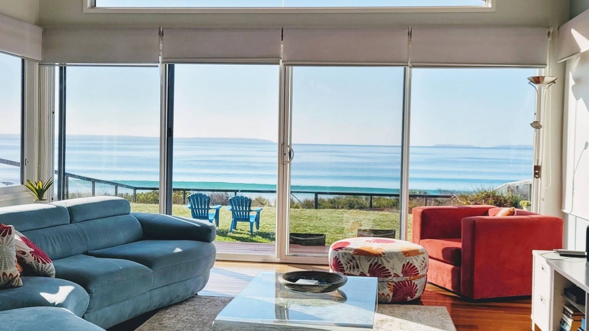 Callala Beach House | Meme's Callala Beach-ABSOLUTE BEACHFRONT-Air Con/Free WIFI/Netflix/Stan/Prime