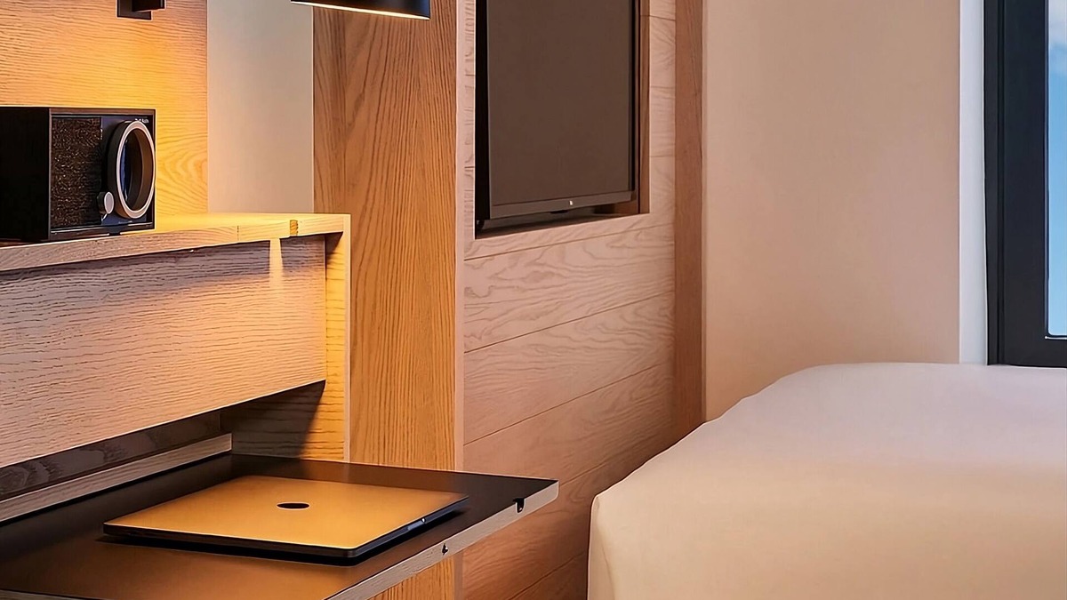 Washington Heights Hotel | Memorable Stay in New York! Radio Hotel, Pet-Friendly Studio Room!