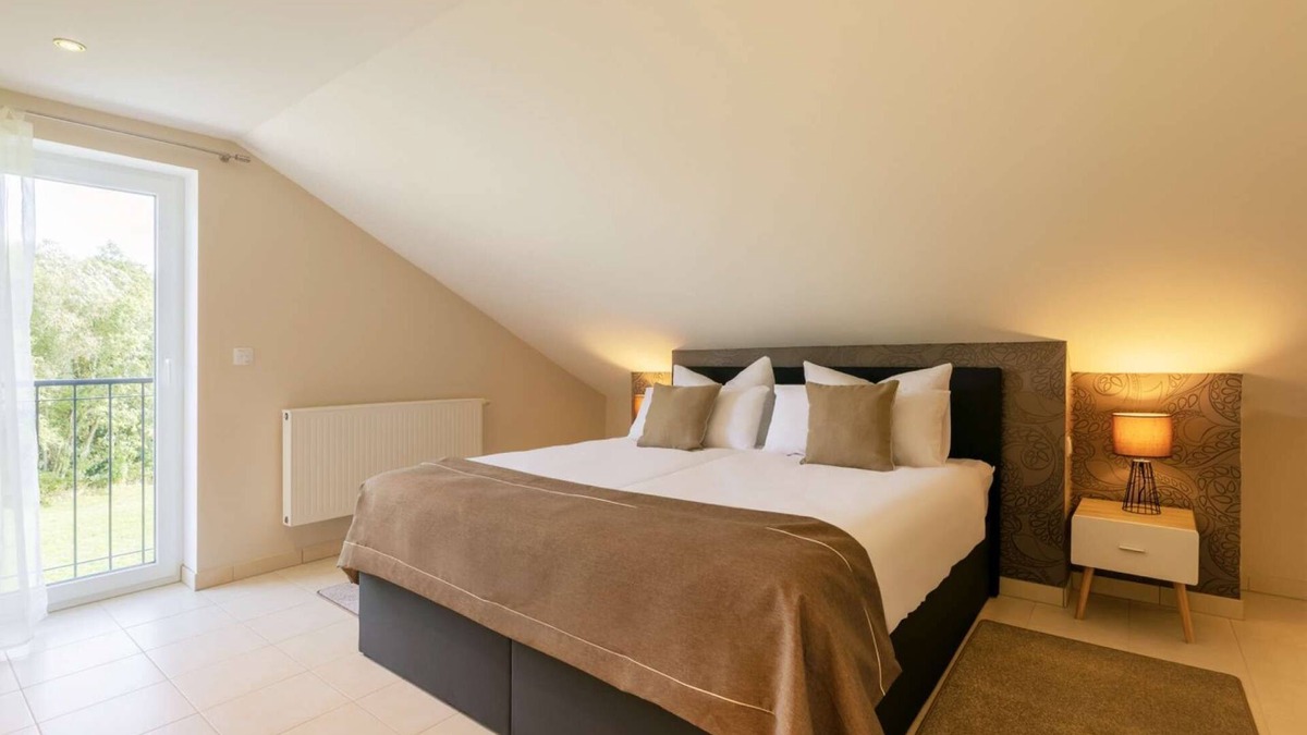 Bischofsheim an der Rhon Hotel | Memory 05 - Holiday apartment (approx. 56 m²) in the attic for max. 3 persons