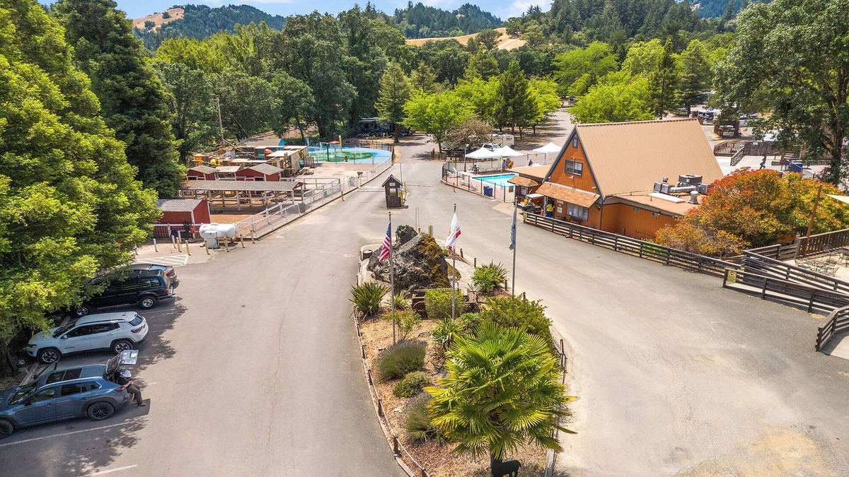Willits Cabin | Mendocino Redwoods RV Resort