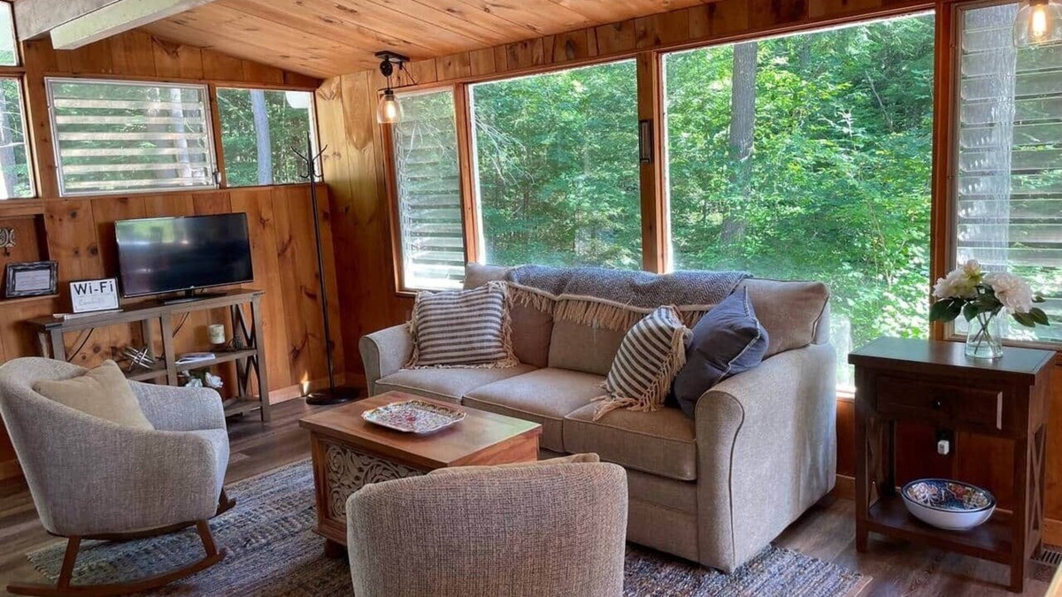 Meredith House | Meredith streamside cottage next to beach