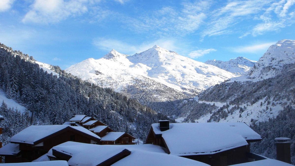 Les Allues Apartment | Meribel,on the slopes, Beautiful and spacious apartment in a 4* residence,12per